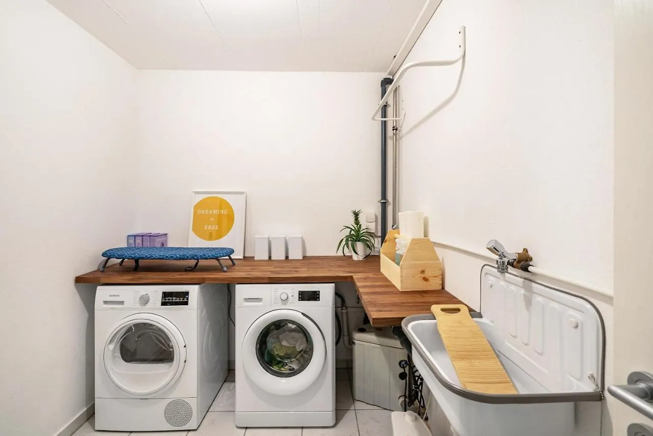Apartment Sam'S Homestay Groebenzell