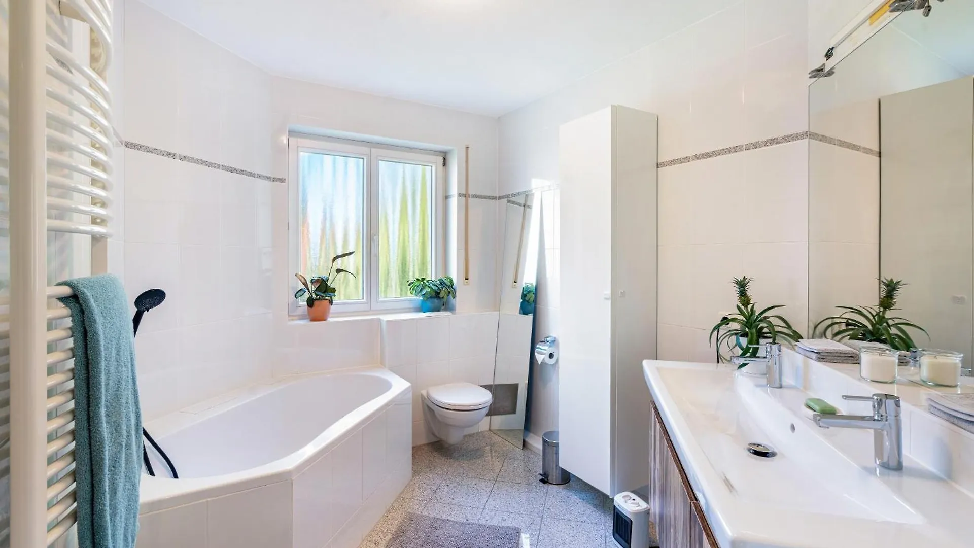 Sam'S Homestay Groebenzell Germany