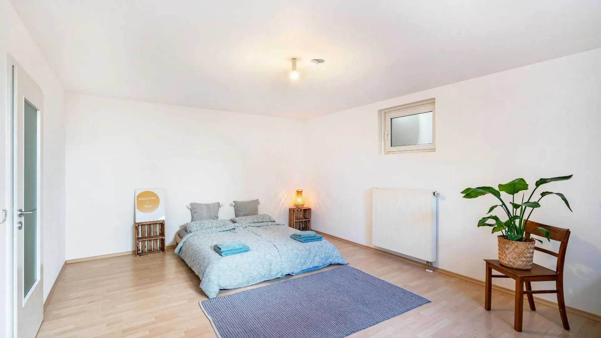 Apartment Sam'S Homestay Groebenzell